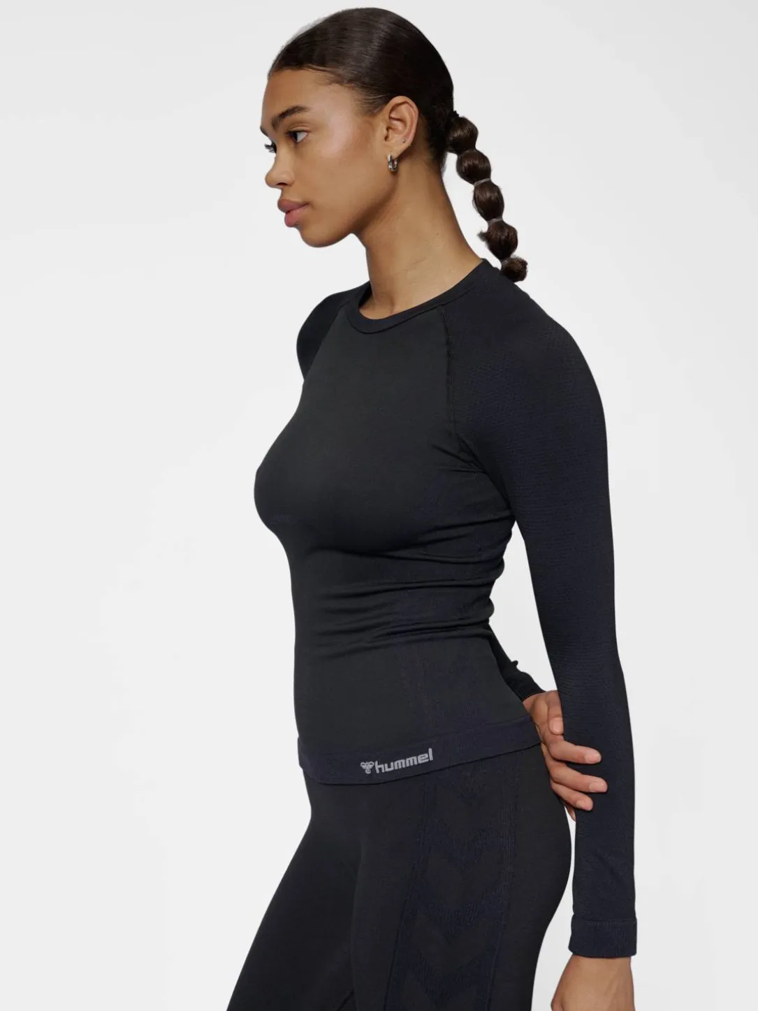 hmlCLEA SEAMLESS TIGHT T-SHIRT L/S