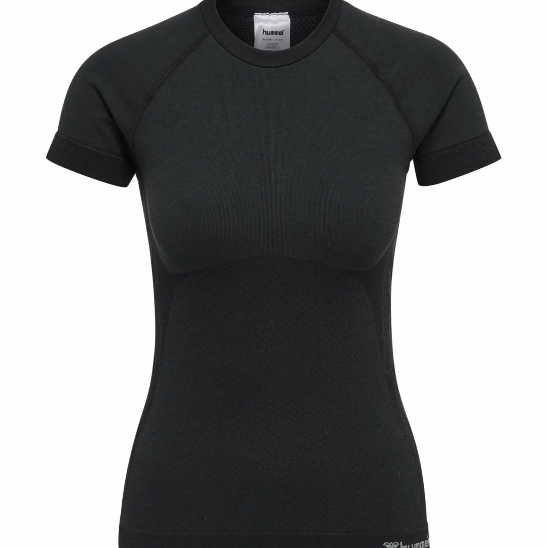 hmlCLEA SEAMLESS TIGHT T-SHIRT