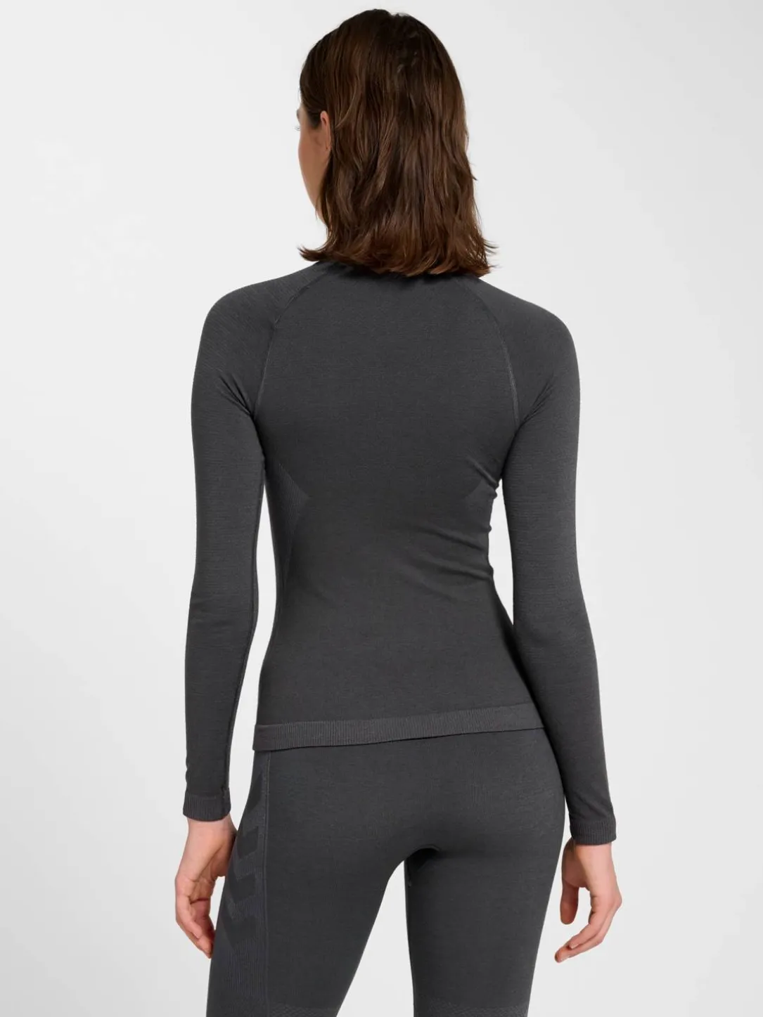 hmlCLEA SEAMLESS TIGHT T-SHIRT L/S