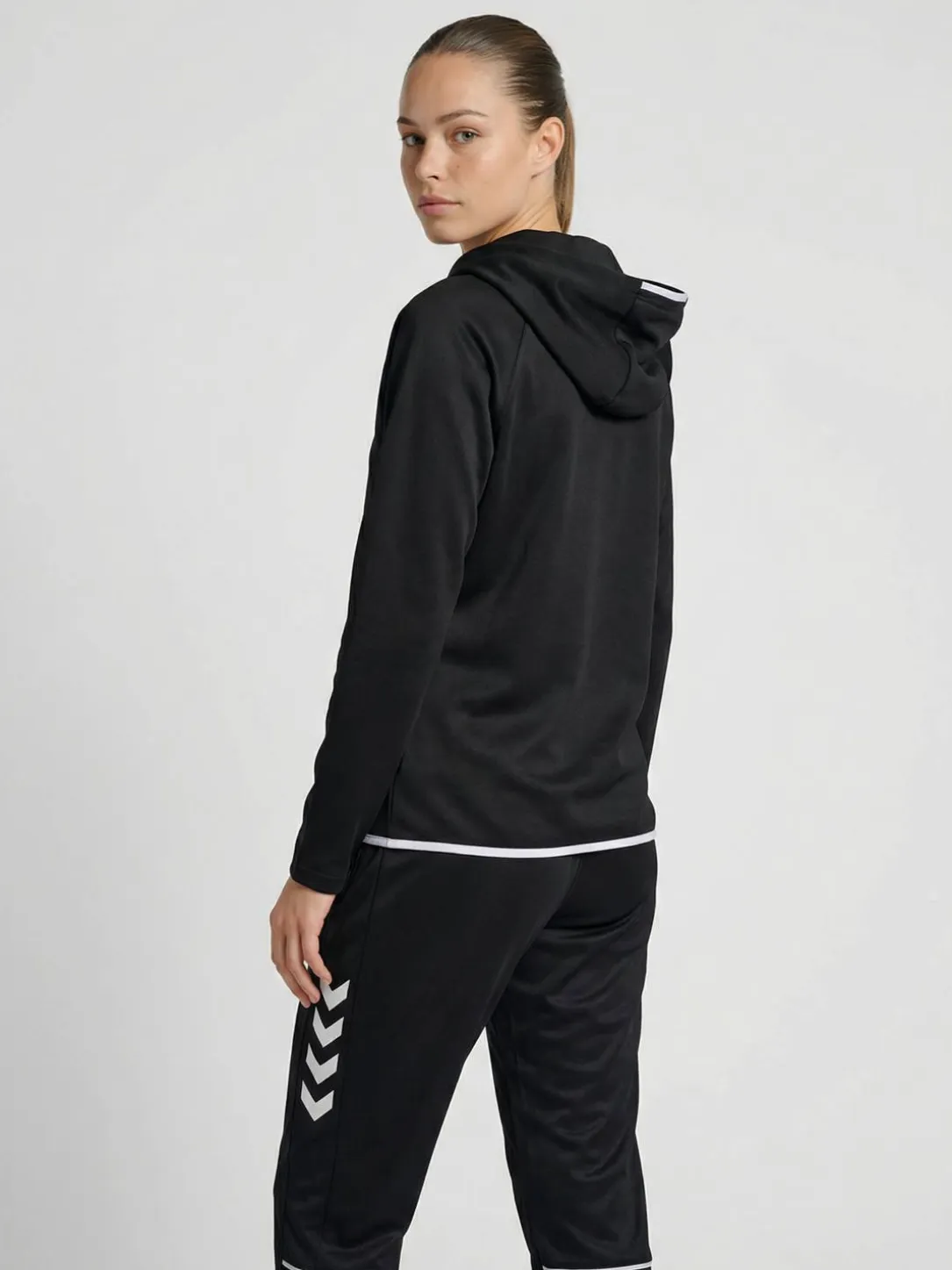 hmlCORE 2.0 ZIP HOODIE WOMAN
