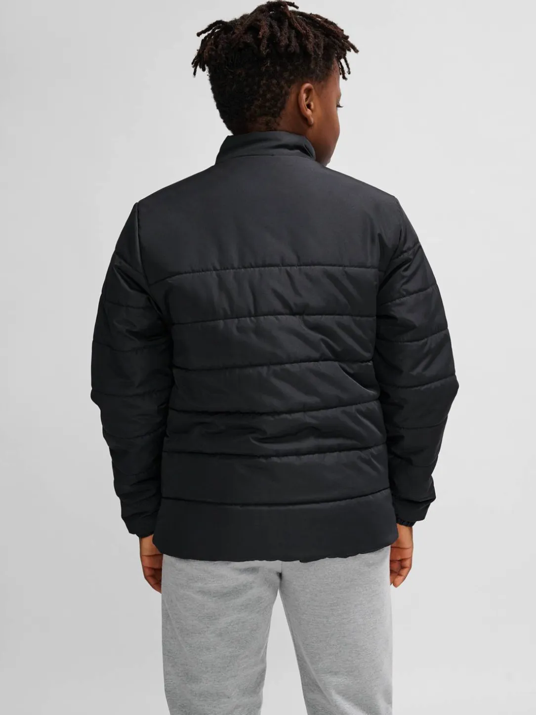 hmlESSENTIAL SHORT BENCH JKT KIDS
