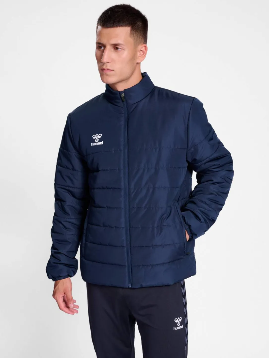 hmlESSENTIAL SHORT BENCH JKT