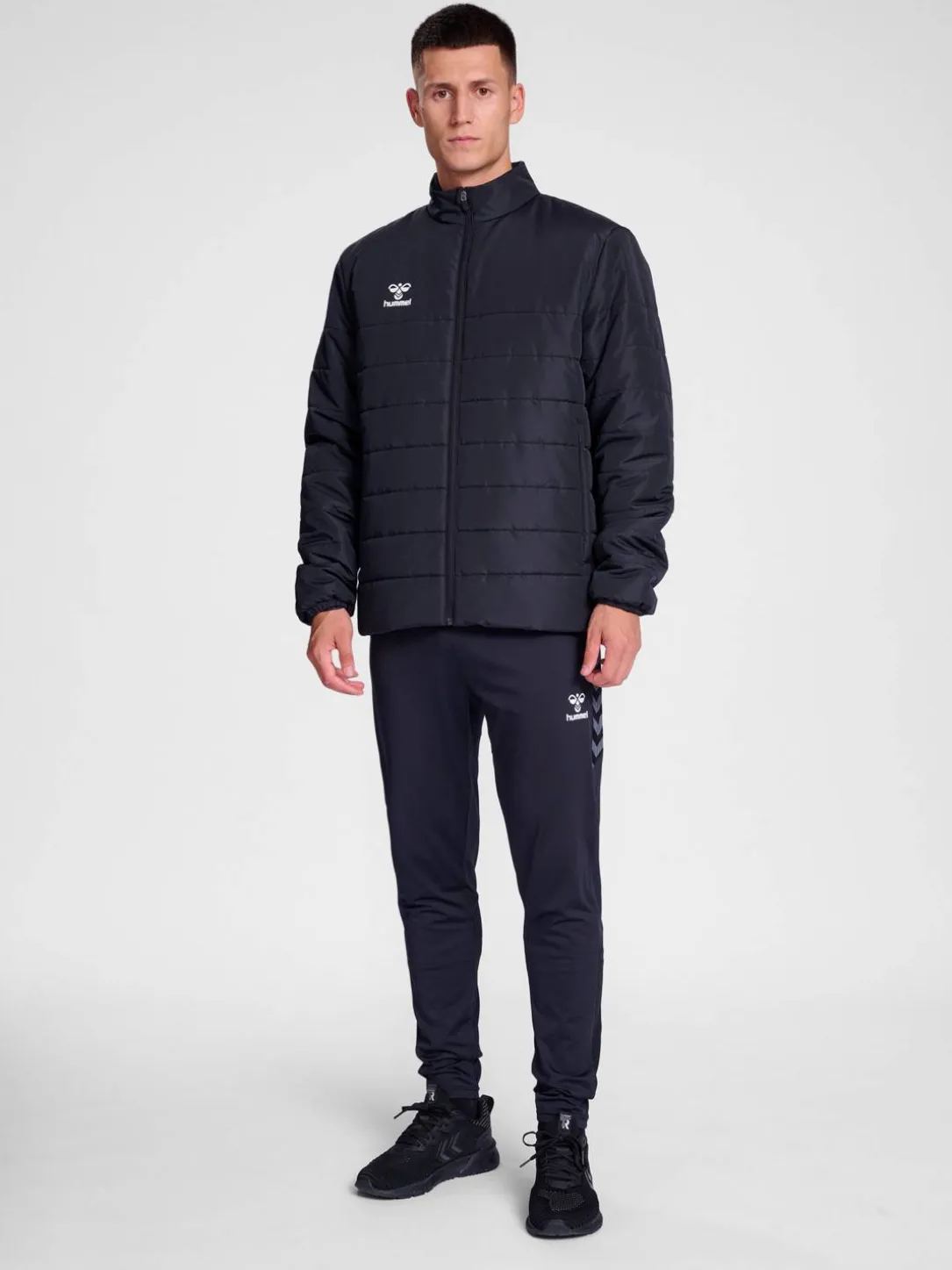 hmlESSENTIAL SHORT BENCH JKT