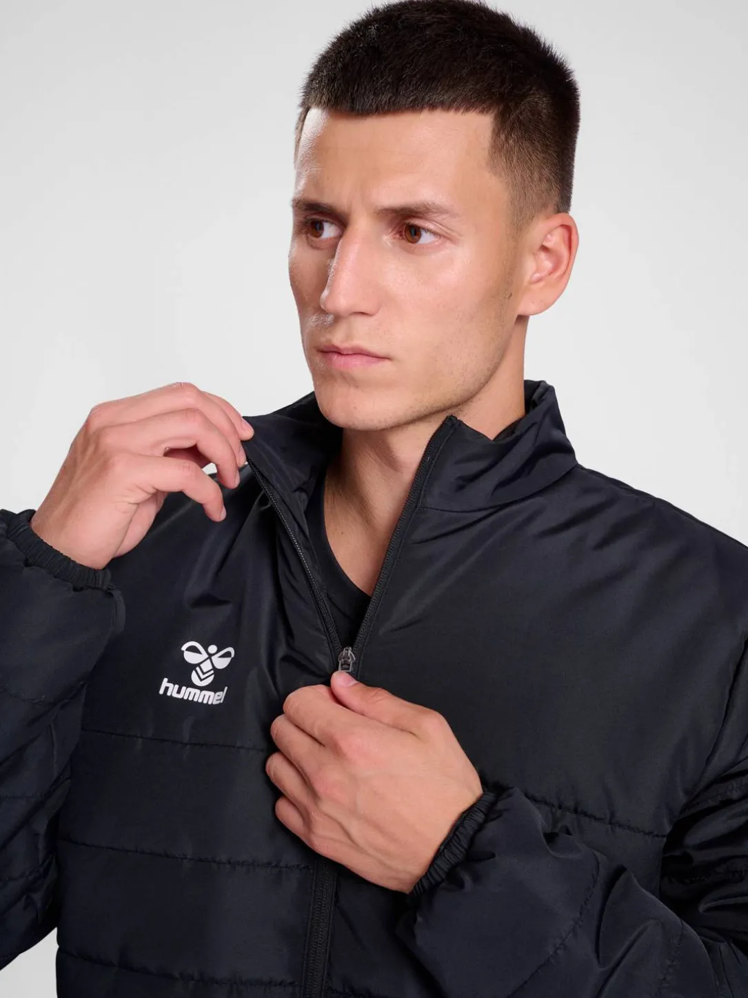 hmlESSENTIAL SHORT BENCH JKT