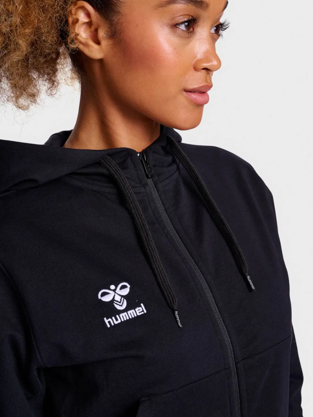 hmlGO 2.0 ZIP HOODIE WOMAN