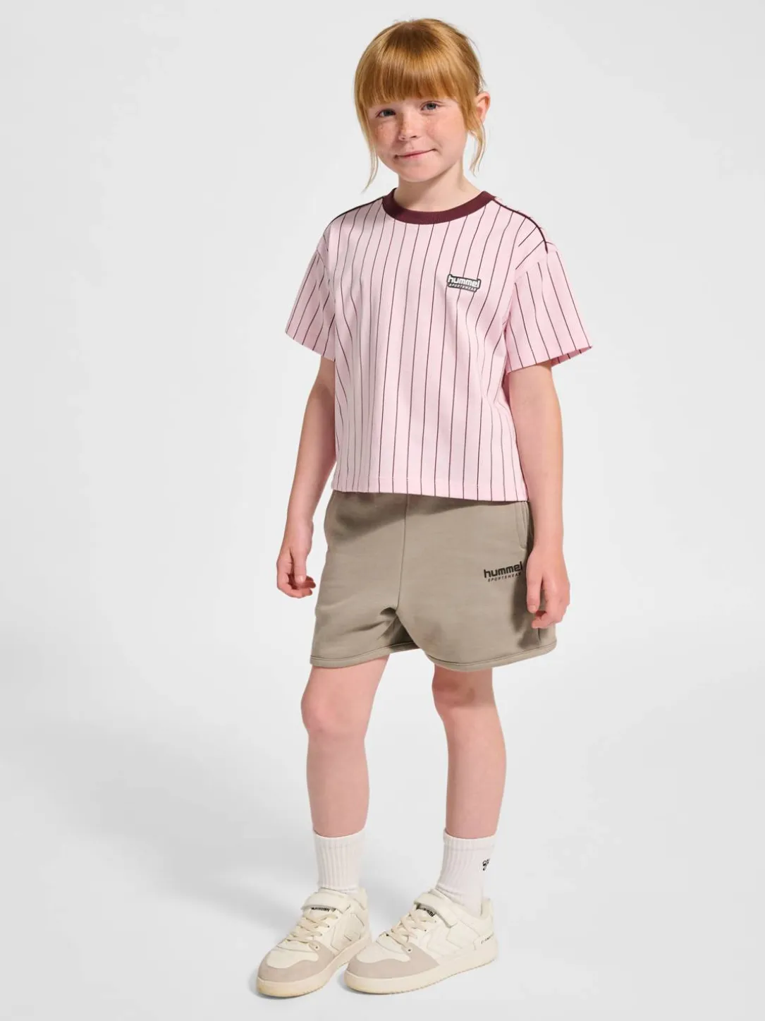 hmlJR BOXY AOP PIN T-SHIRT S/S