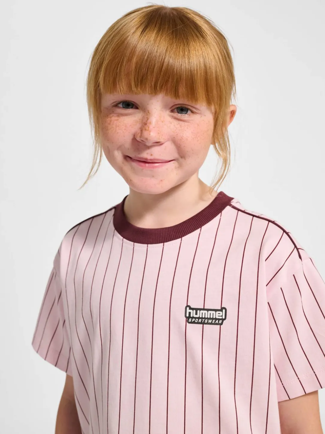 hmlJR BOXY AOP PIN T-SHIRT S/S