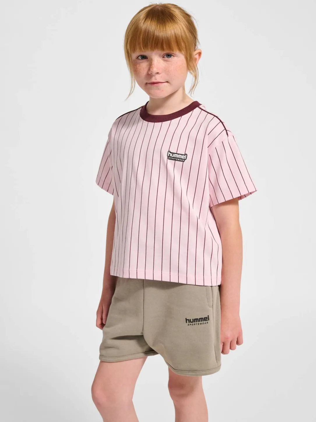 hmlJR BOXY AOP PIN T-SHIRT S/S