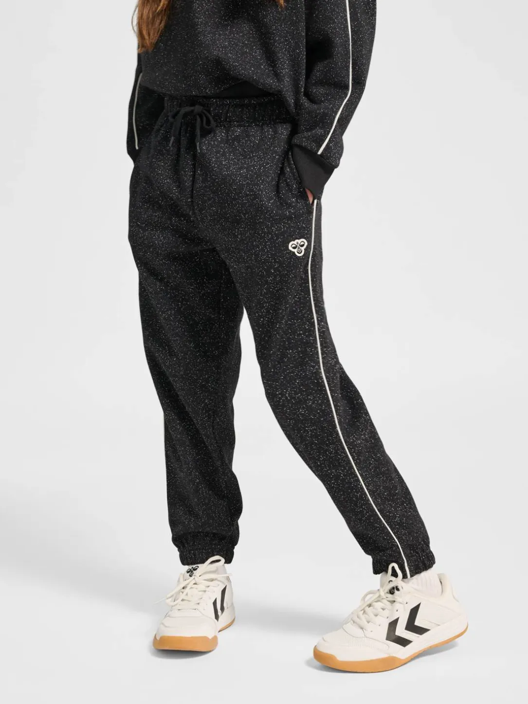 hmlJR LOOSE GLITTER SWEATPANT