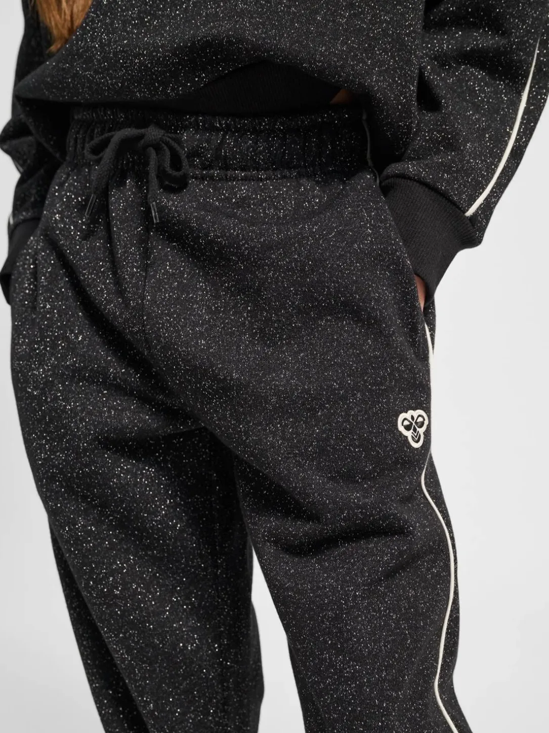 hmlJR LOOSE GLITTER SWEATPANT