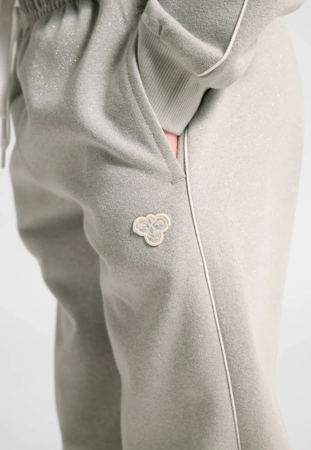 hmlJR LOOSE GLITTER SWEATPANT
