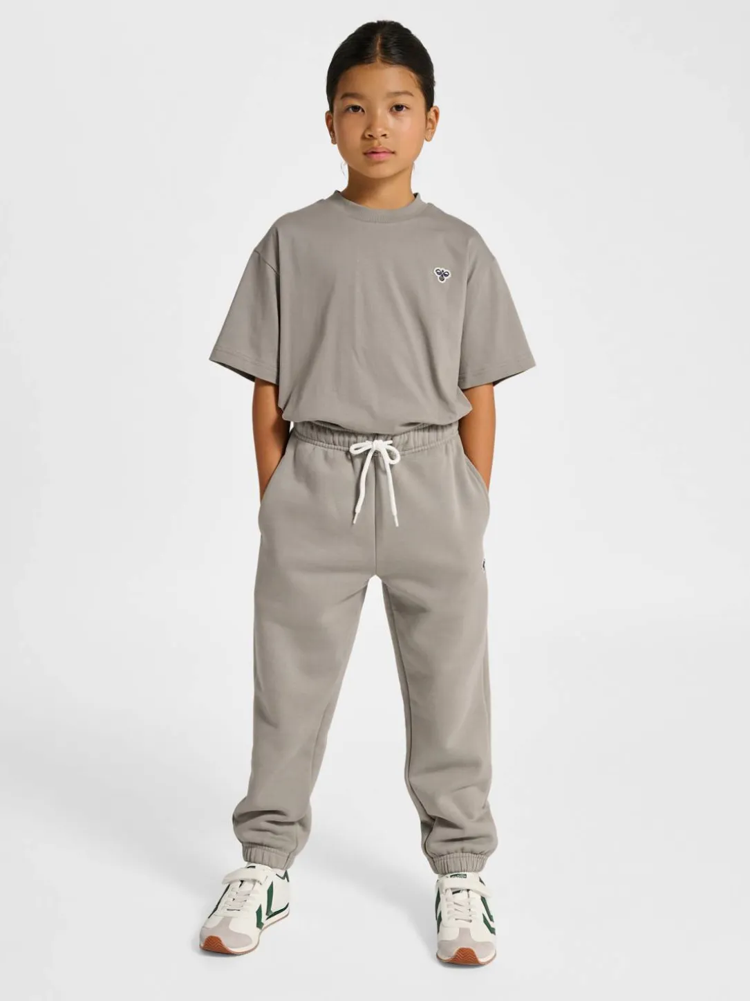 hmlJR LOOSE SWEATPANTS BEE