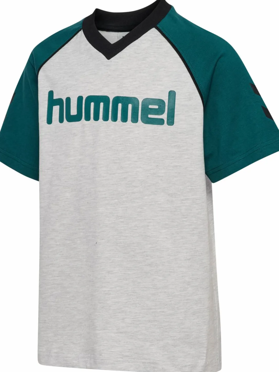 hmlJR REG V-NECK T-SHIRT SS