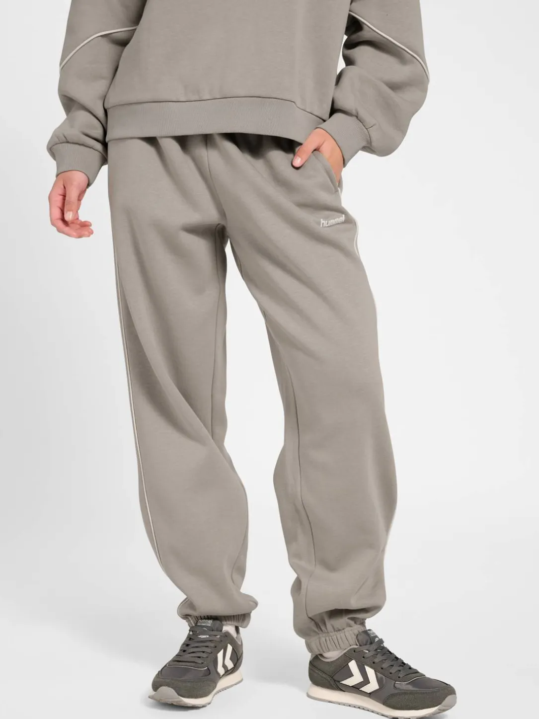 hmlKEEPER W PIPING SWEATPANT