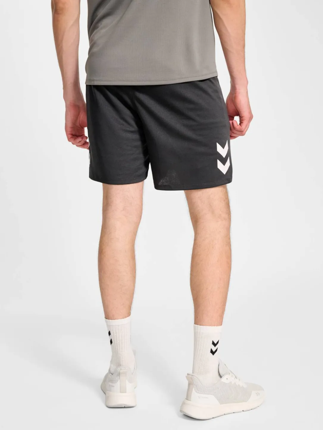 hmlLEAD 2.0 SHORTS