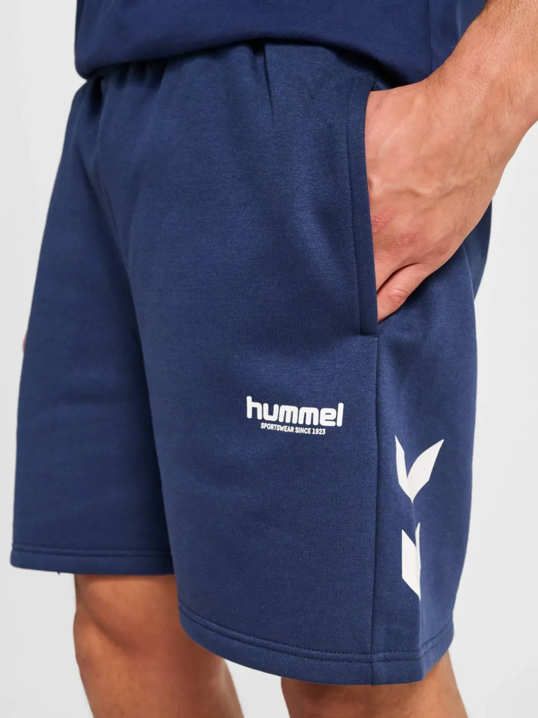 hmlLEGACY 2.0 SHORTS