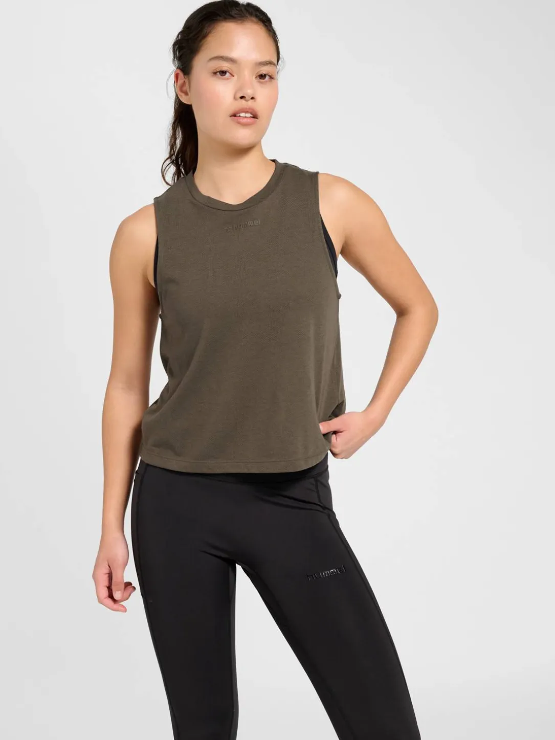 hmlMT VANJA SHORT MUSCLE TANKTOP