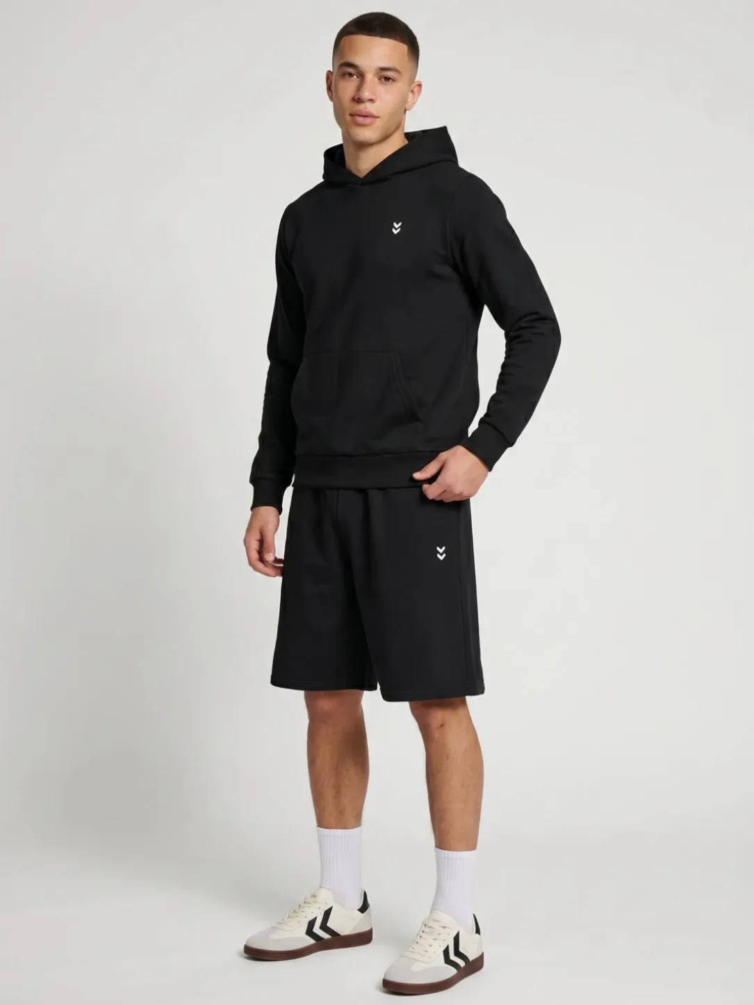 hmlPULSE LOOSE SWEAT SHORTS