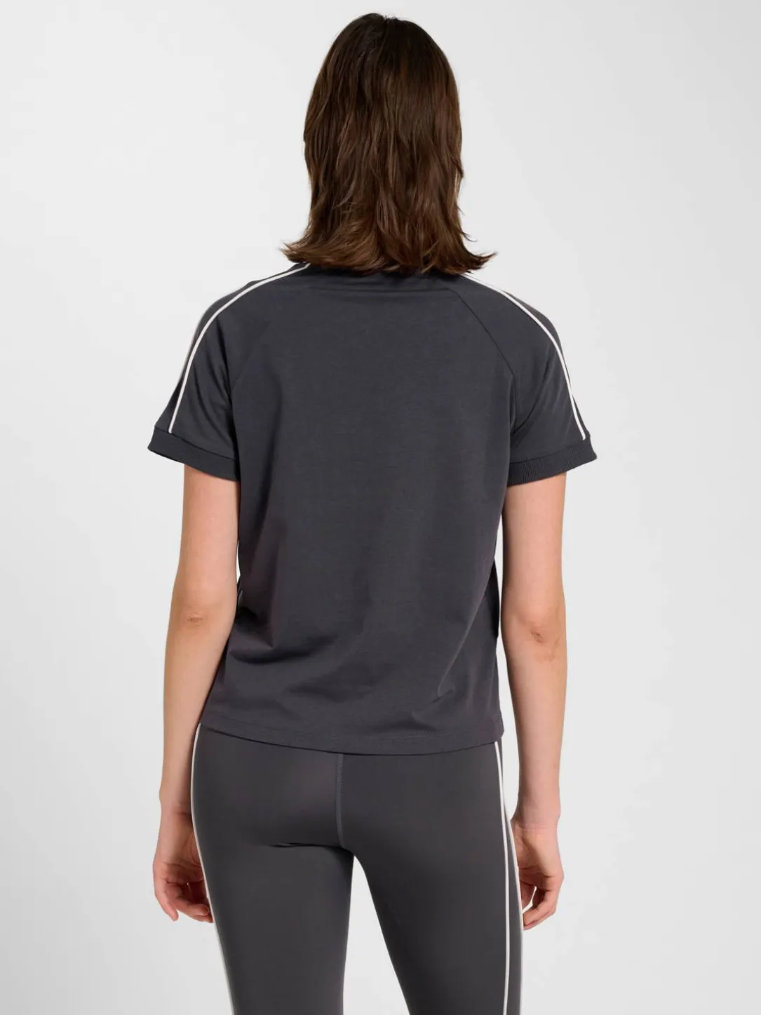 hmlPULSE PIPING W T-SHIRT S/S