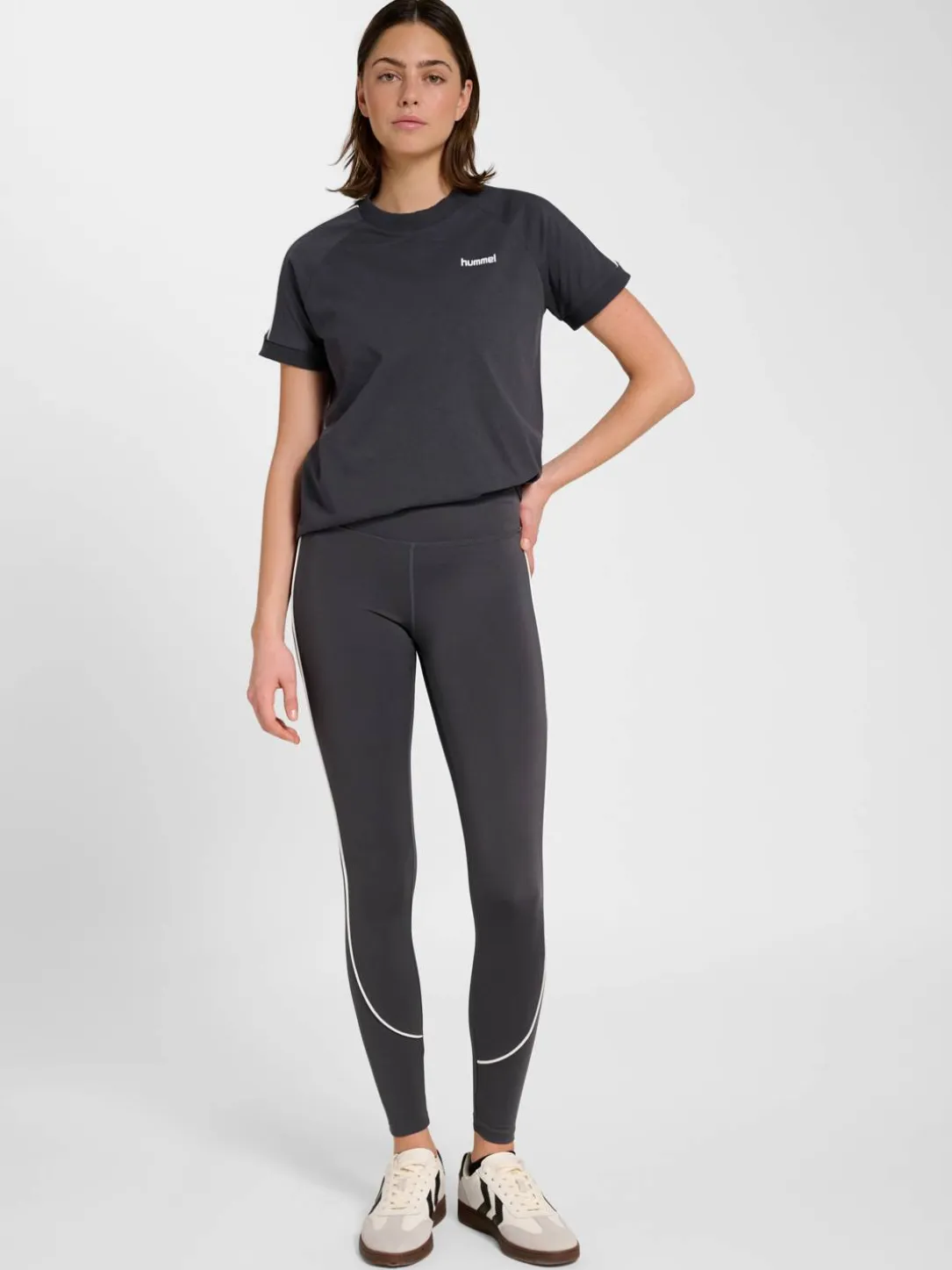 hmlPULSE PIPING W T-SHIRT S/S