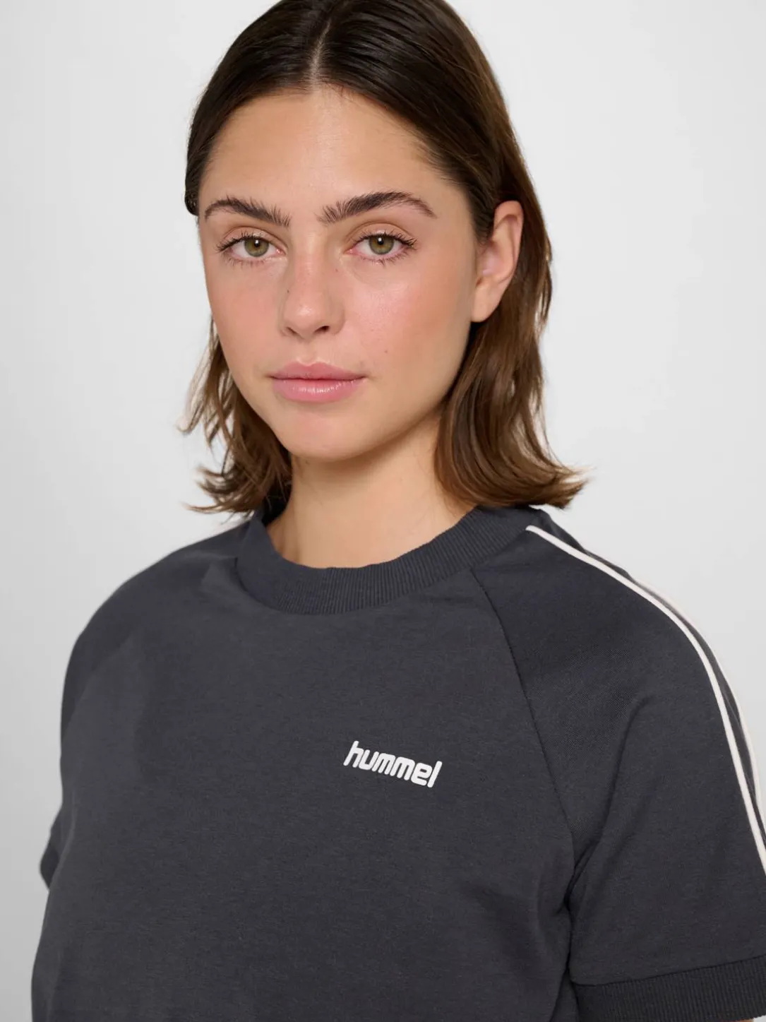 hmlPULSE PIPING W T-SHIRT S/S