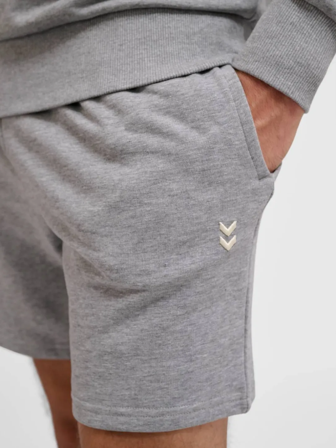 hmlPULSE SWEAT SHORTS