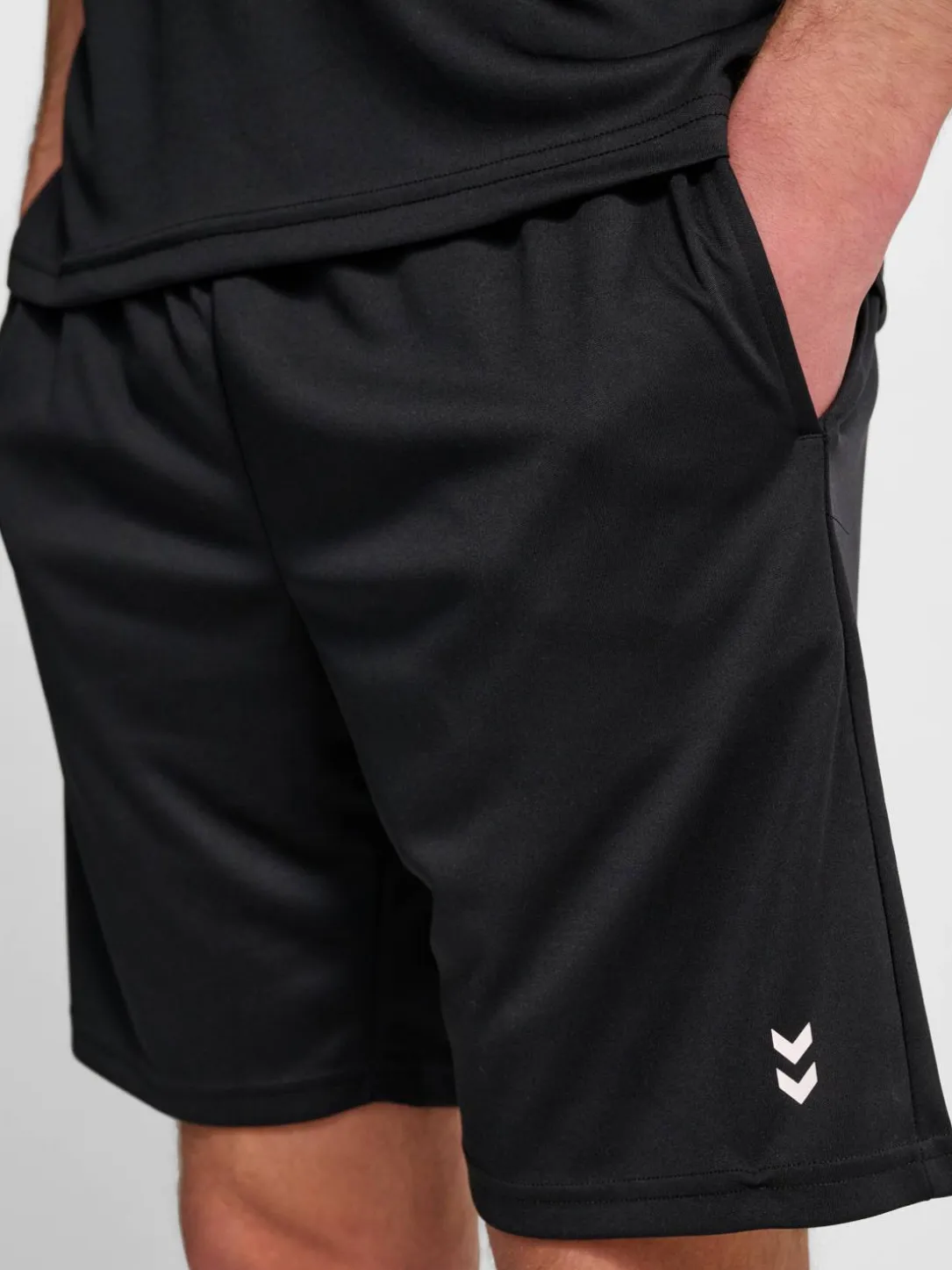 hmlPULSE TRAINING SHORTS