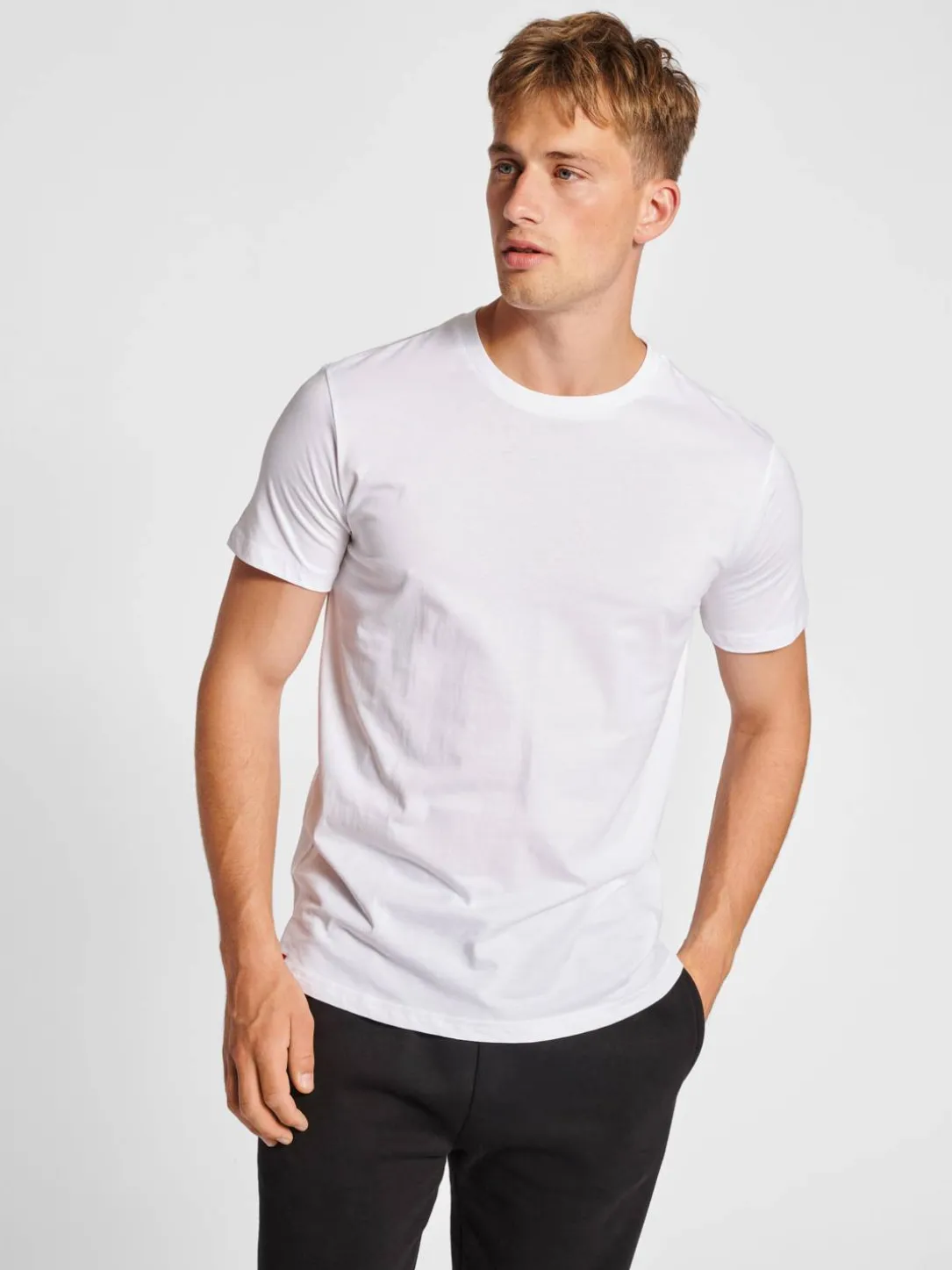 hmlRED BASIC T-SHIRT S/S