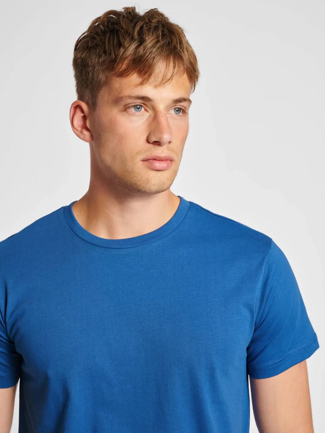 hmlRED BASIC T-SHIRT S/S