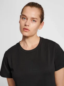 hmlRED BASIC T-SHIRT S/S WOMAN