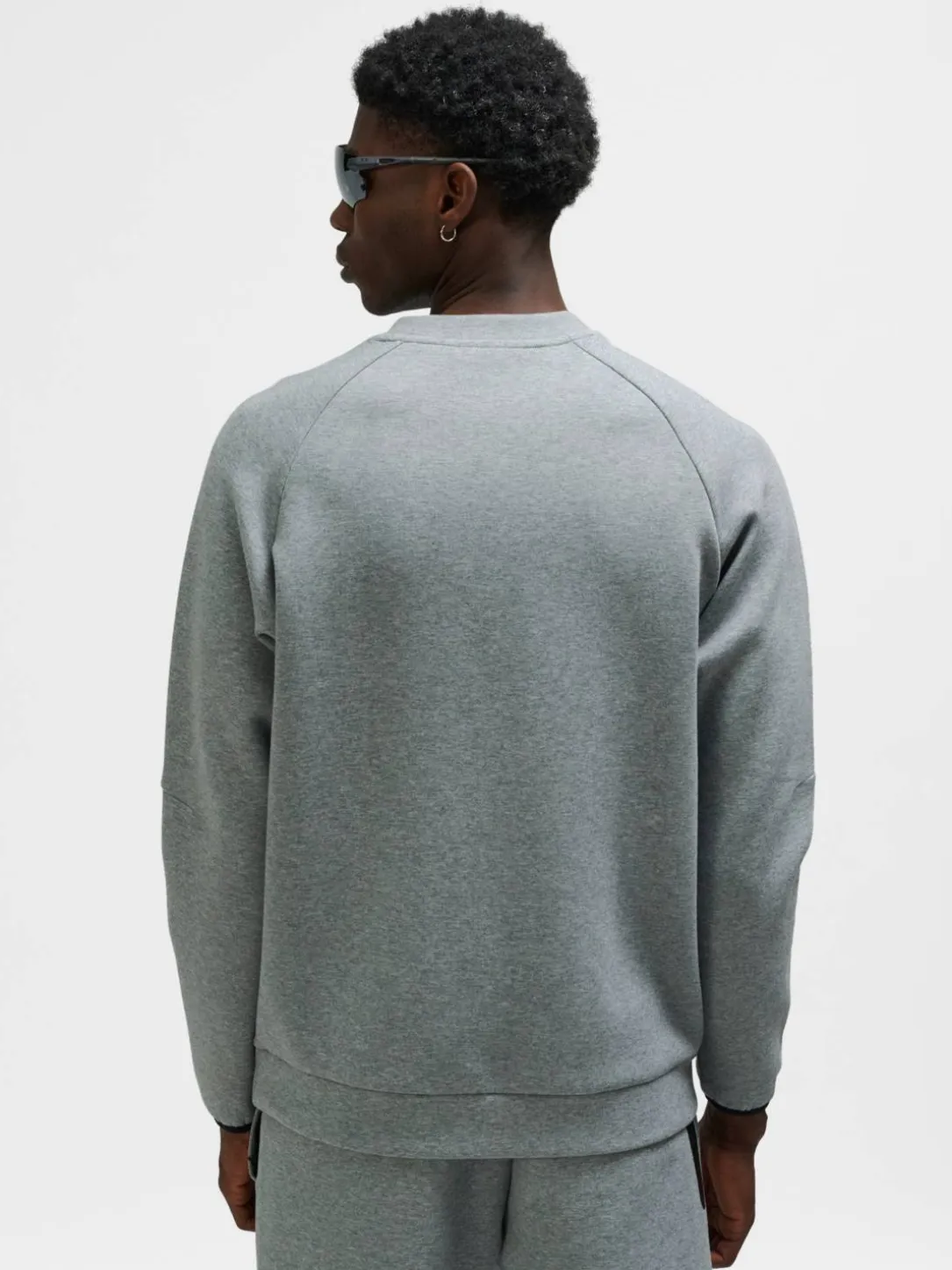 hmlTECH FLEECE REGULAR CREW