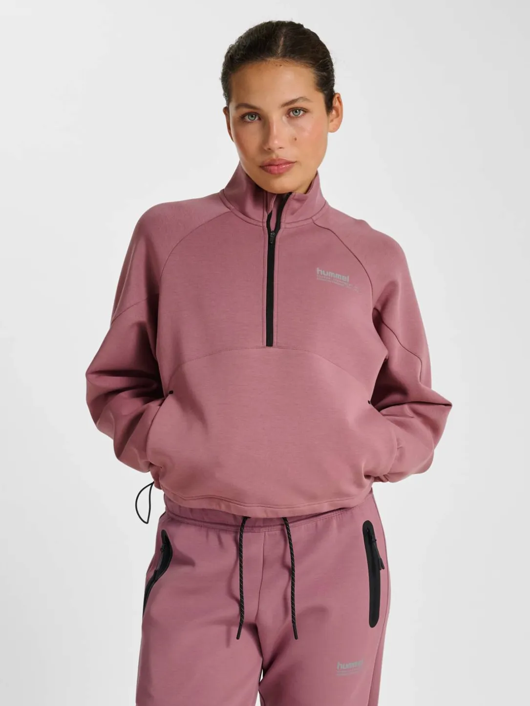 hmlTECH FLEECE WOMEN BOXY HALF ZIP