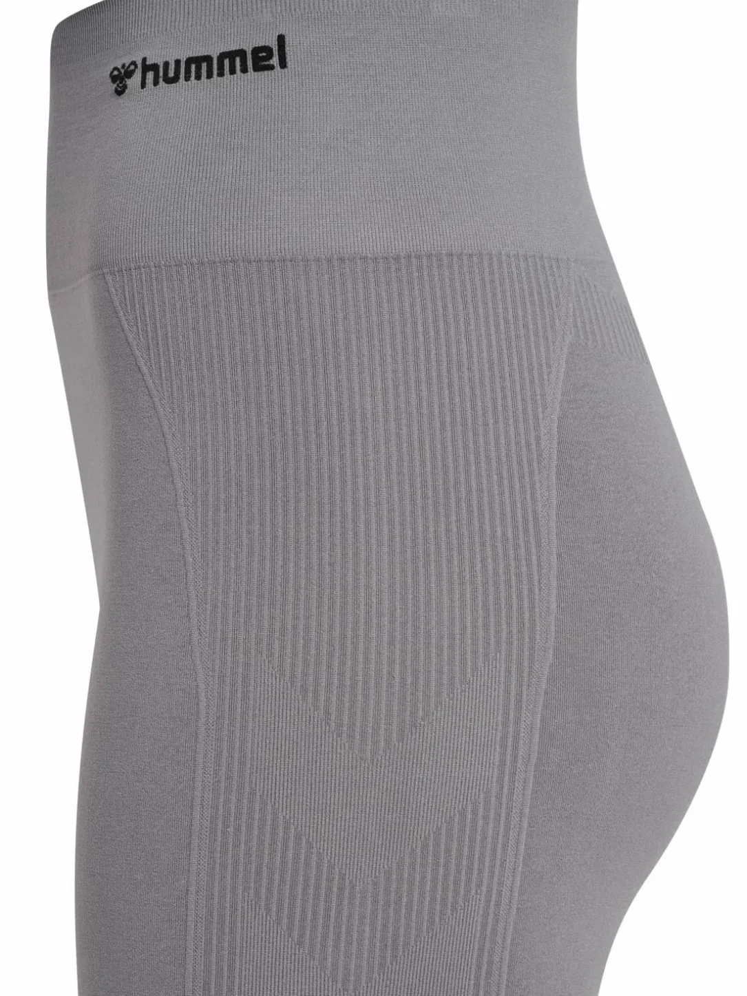 hmlTIF SEAMLESS SHORTS