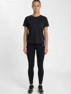 hmlVANJA TECH T-SHIRT S/S