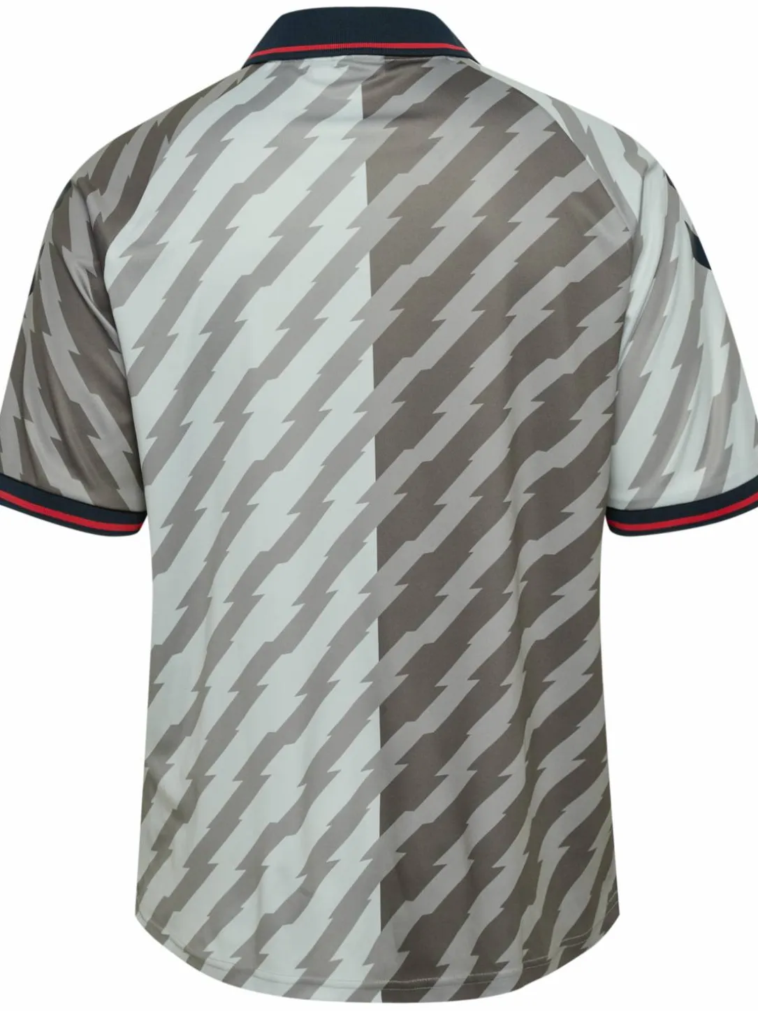 hmlWORLD 26 SOCCER JERSEY