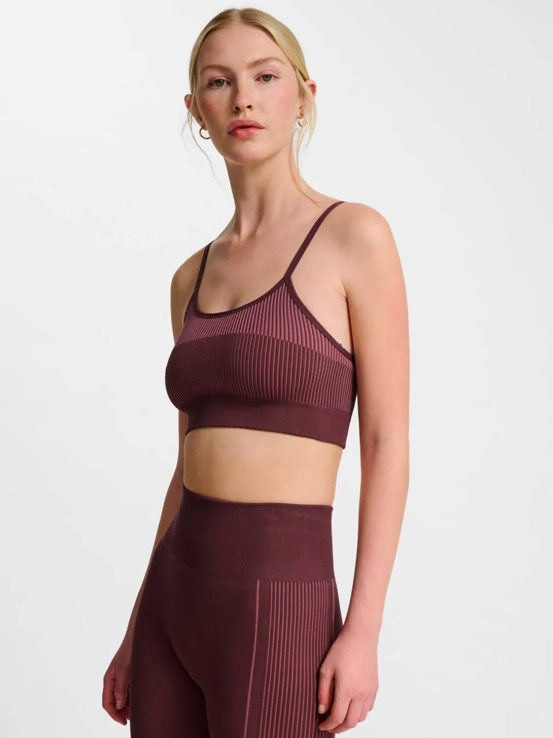 hmlYOGA SEAMLESS LOW SUPPORT BRA