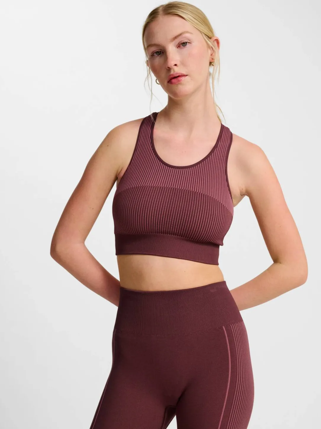 hmlYOGA SEAMLESS W CROP TOP