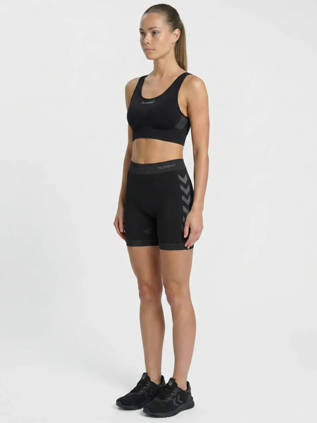 HUMMEL FIRST SEAMLESS BRA WOMAN