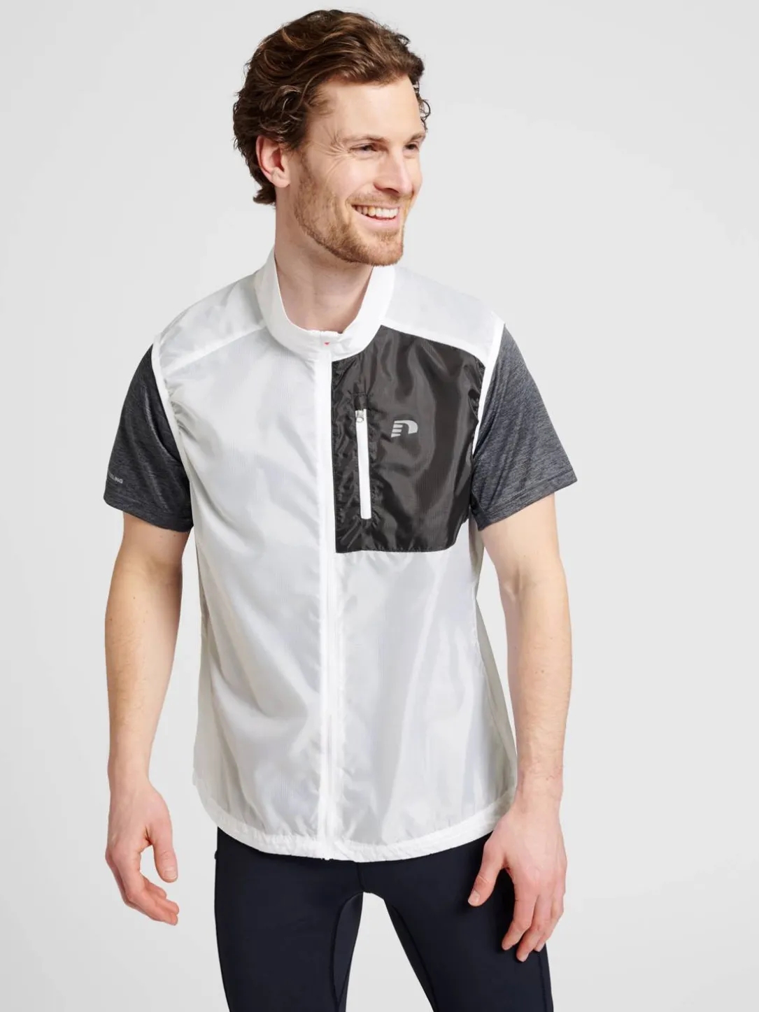 MEN PACKABLE TECH GILET