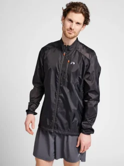 MEN PACKABLE TECH JACKET