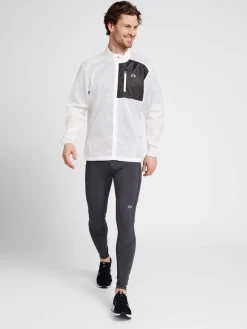 MEN PACKABLE TECH JACKET