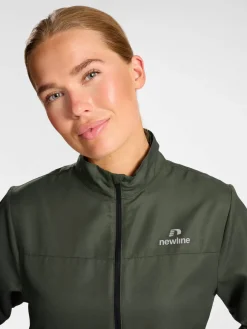 nwlBEAT JACKET WOMAN