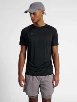 nwlBEAT T-SHIRT