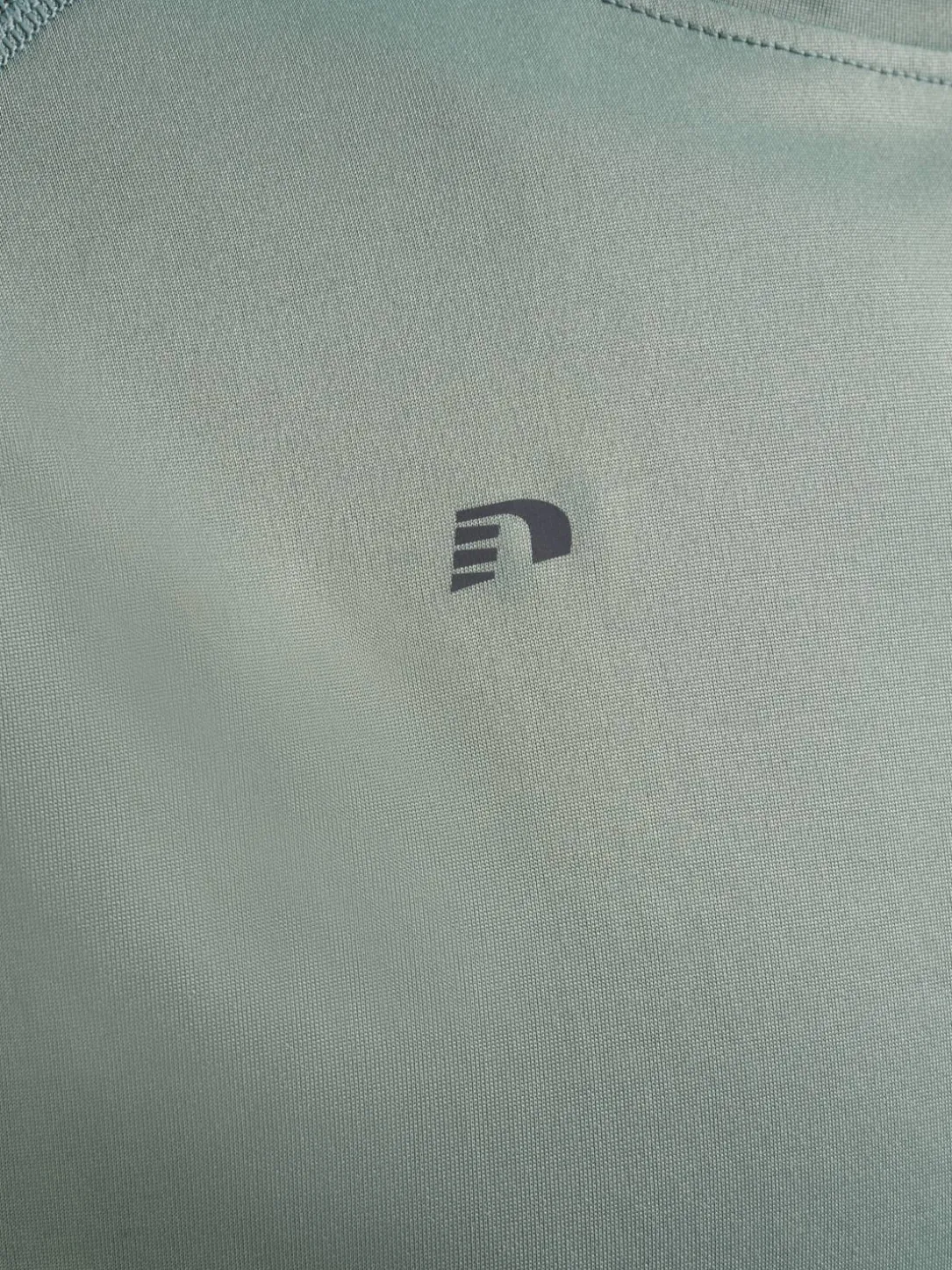nwlBEAT T-SHIRT