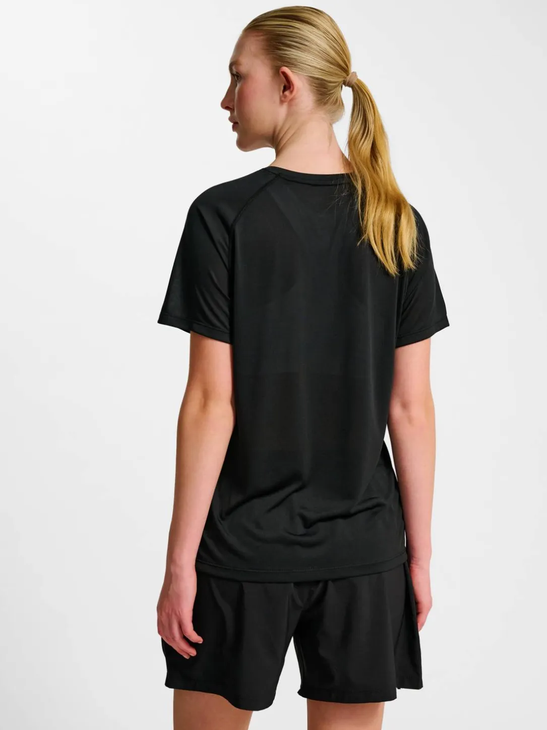 nwlBEAT W T-SHIRT