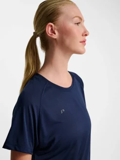 nwlBEAT W T-SHIRT