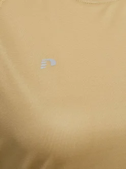 nwlBEAT W T-SHIRT