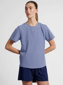 nwlBREATHE W T-SHIRT