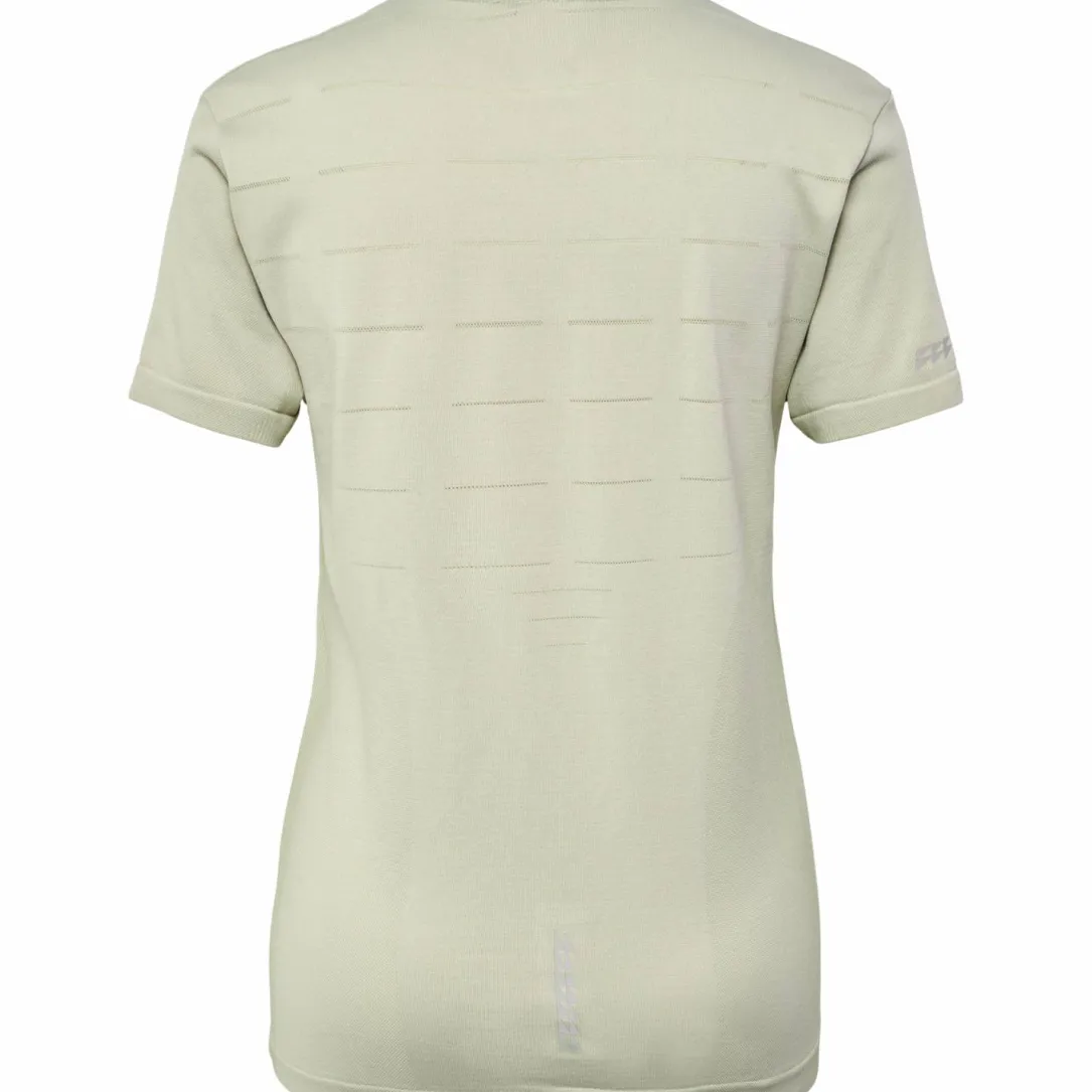 nwlRIVERSIDE SEAMLESS T-SHIRT S/S W