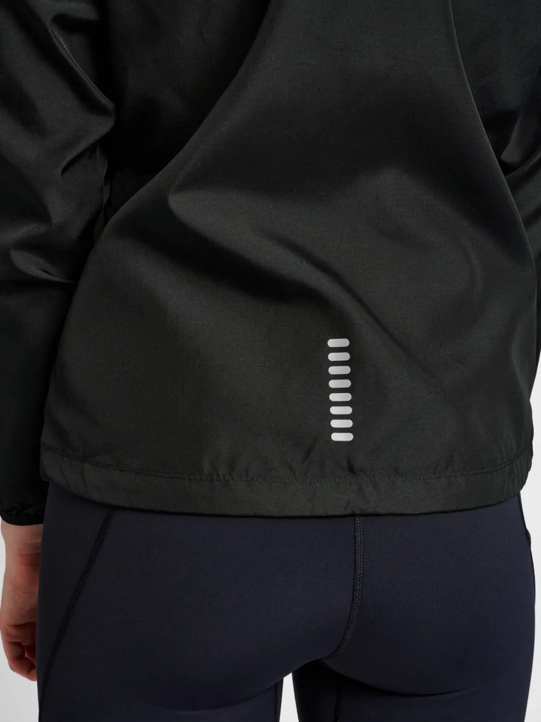 WOMENS PERFORMANCE JACKET